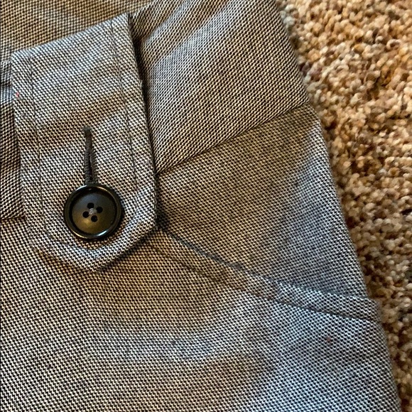 The Gap size 4 gray trousers w/button detail - Picture 4 of 5